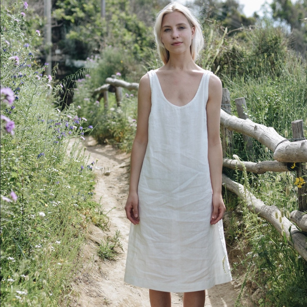 Linenfox Monstera dress in Eggplant